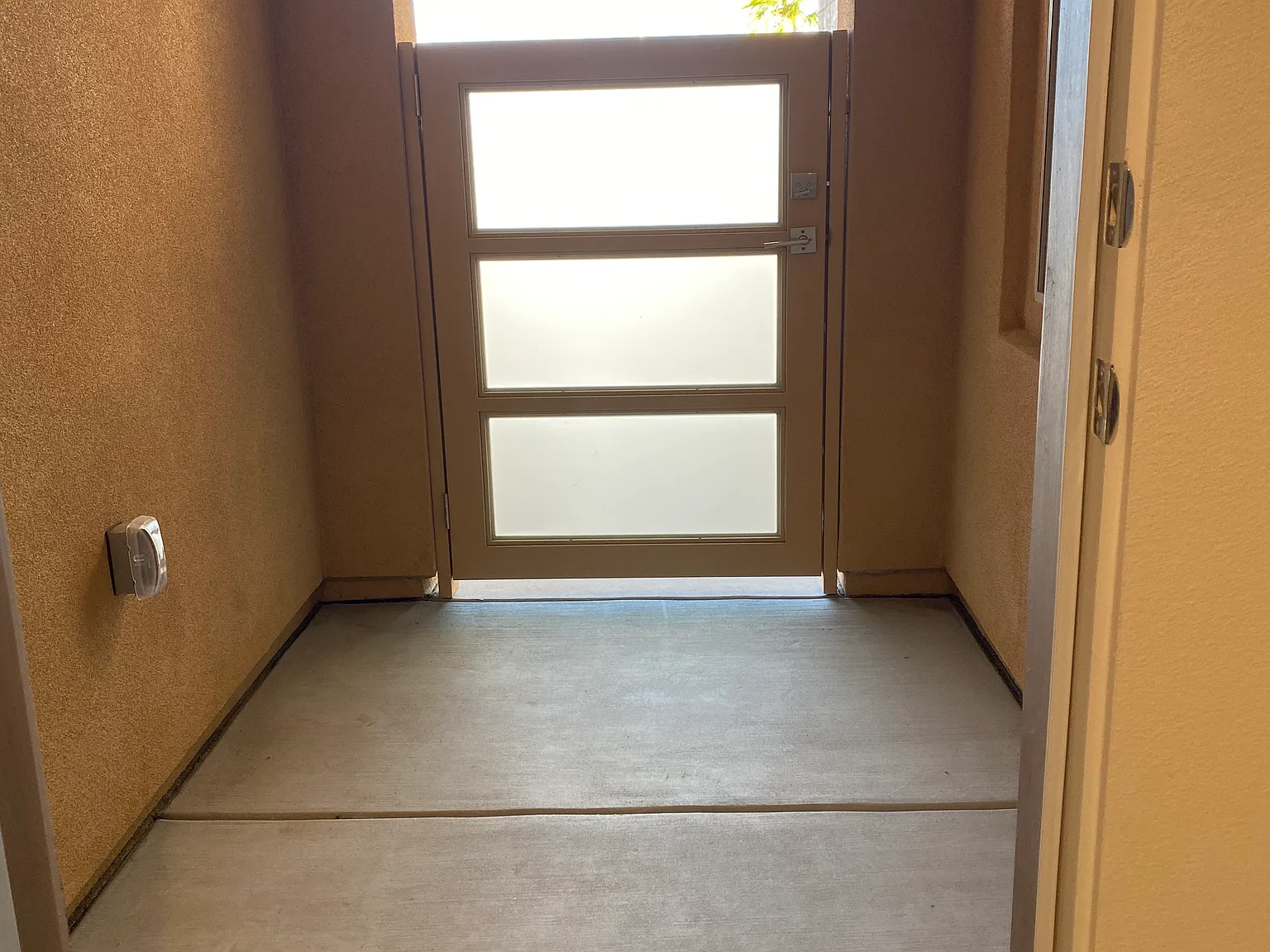 3 bed, 1992 sqft, $4,700 — Photo 3