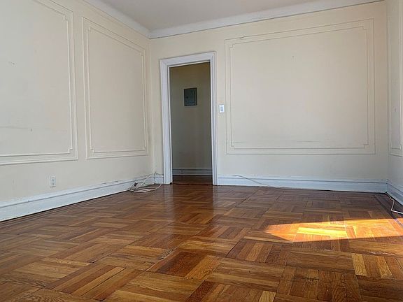 4th image of 2305 30th Ave APT B8