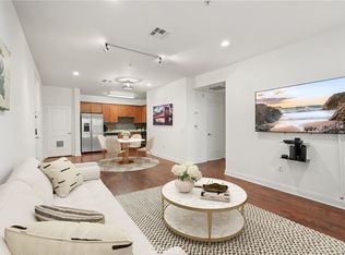 6938 Laurel Canyon Blvd UNIT 204, North Hollywood, CA 91605