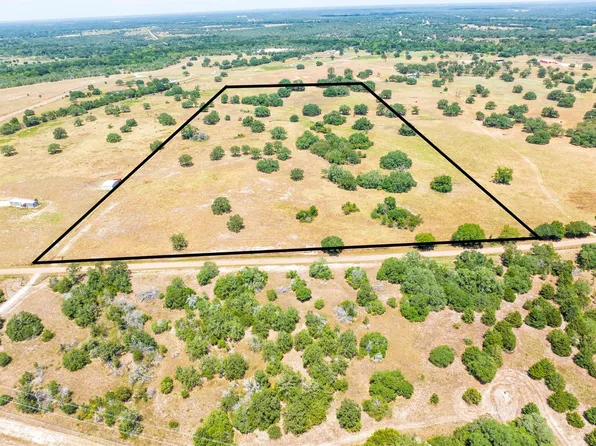 265 Boulton Creek Rd, Muldoon, TX 78949