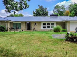 1916 Old Gallatin Rd, Scottsville, KY 42164
