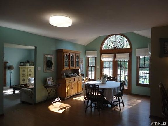 3rd image of 4965 Cliffside Dr E