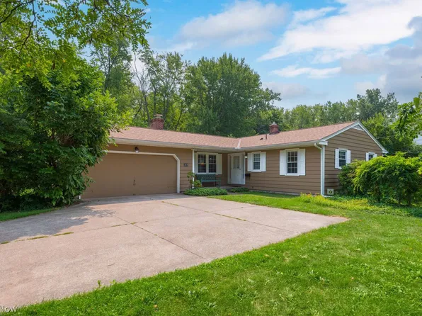 365 Avon Belden Rd, Avon Lake, OH 44012