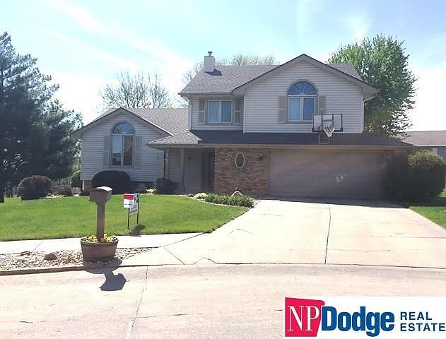 1st image of 4205 Jeanette Cir
