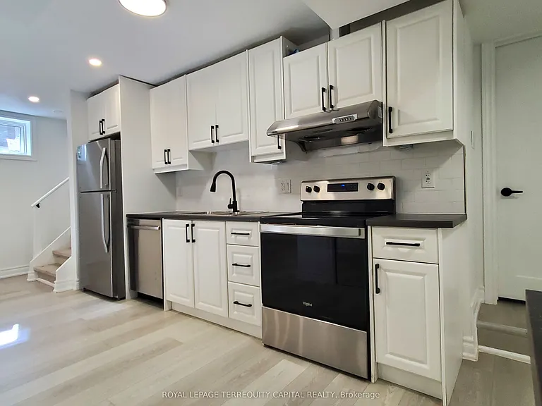 144 Garner Ave #LOWER — Photo 4