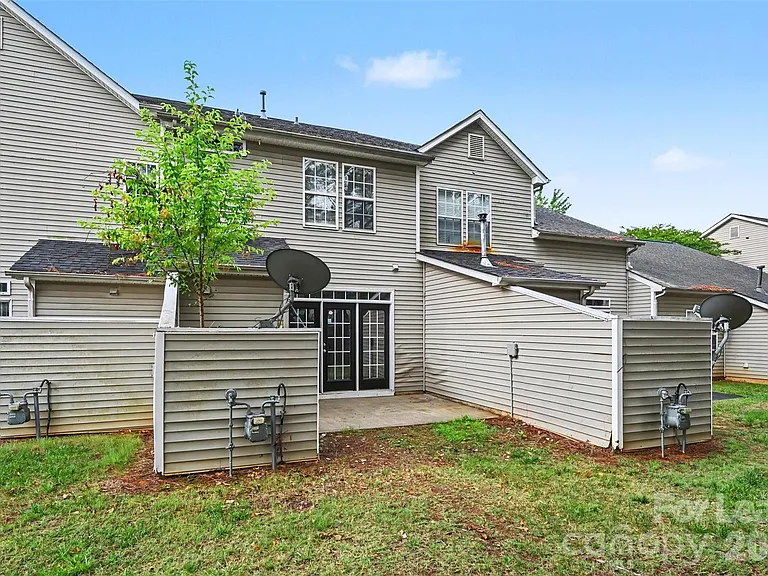 4413 Eaves Ln — Photo 14