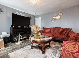 49 Lorraine St, Pawtucket, RI 02860