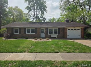 666 Notre Dame Ave, Edwardsville, IL 62025
