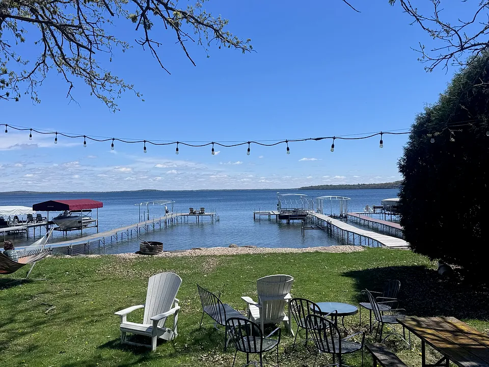 2153 Middleton Beach Rd