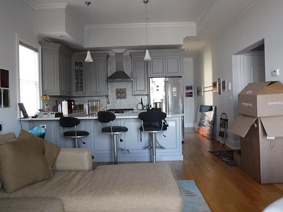 3rd image of 29 Livingston Ave APT 1