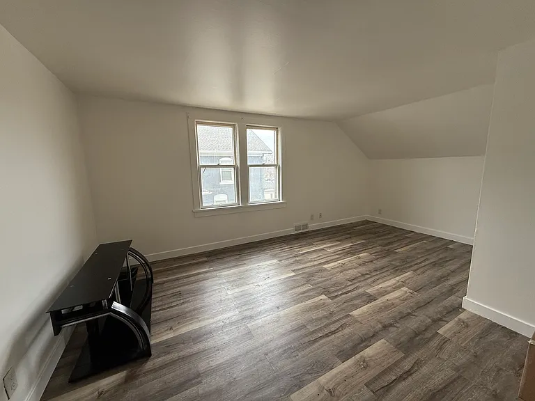 710 Pine St #B — Photo 4