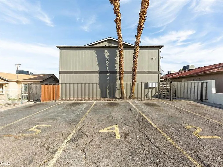 1840 Harding St #1 — Photo 14