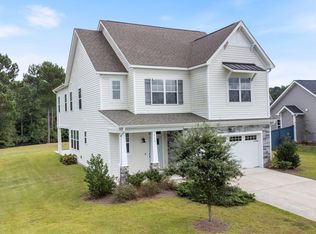 692 Aria Ln, Hubert, NC 28539