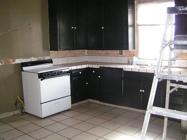 2nd image of 1772 1/2 McCall Ave