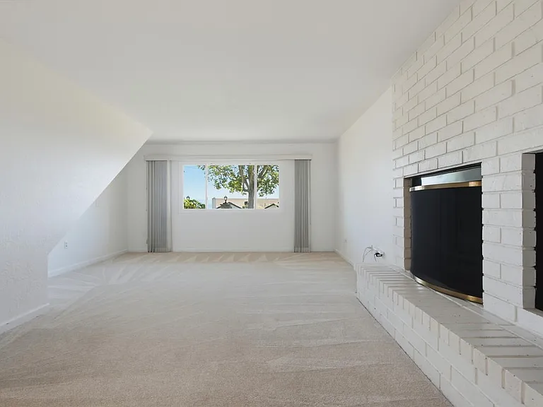 2039 Lemon Ave — Photo 8