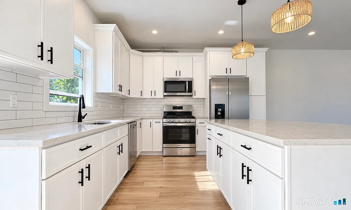 2 bed, 2.0 bath, 1250 sqft, $3,500 — Photo 3