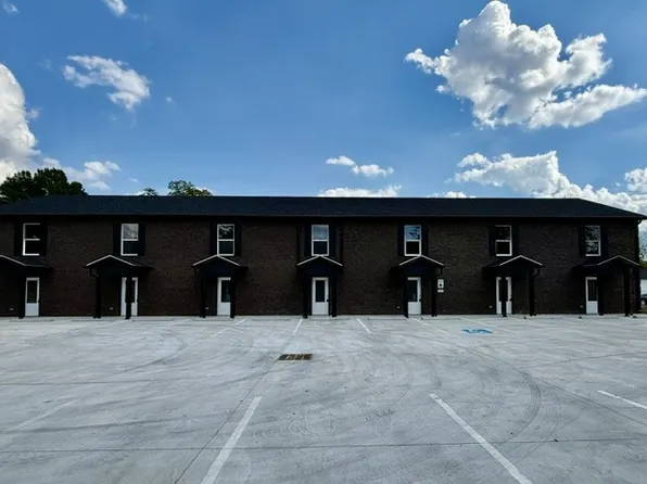 710 SW Atlantic St #B11, Tullahoma, TN 37388