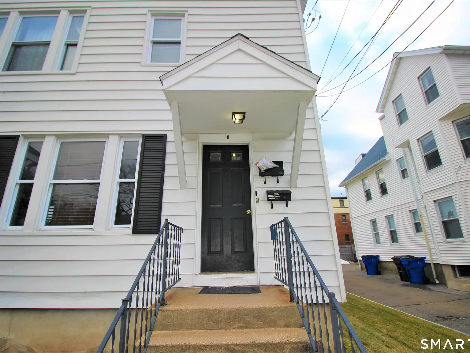 2 bed, 1.0 bath, 1199 sqft, $1,650 — Photo 3
