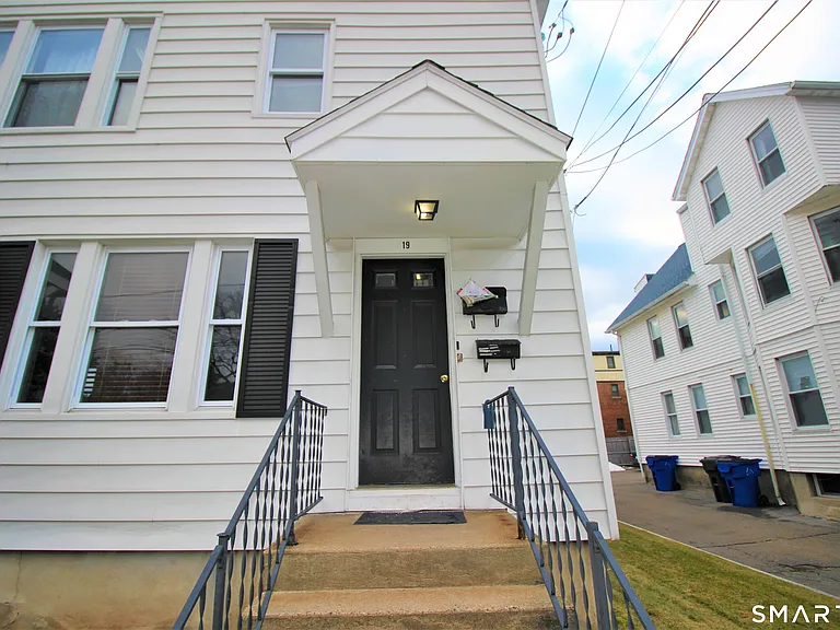 19 Nesbit Ave #3 — Photo 3