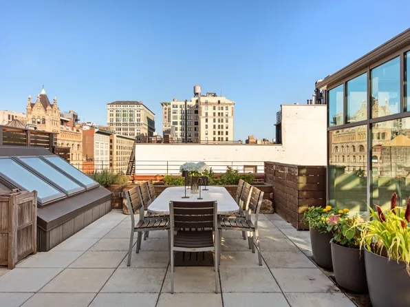 7 East 17th Street image 19 of 25