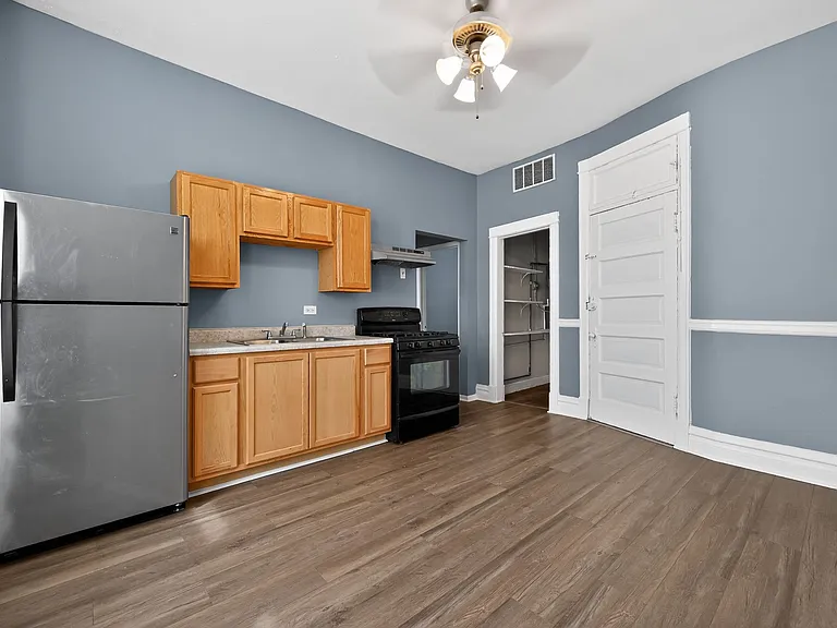 3542 W 24th St #2 — Photo 3