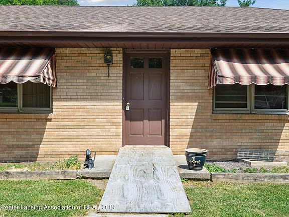 5th image of 4224 Saran Dr