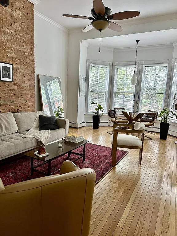 66 Caroline St, apt b — Photo 3