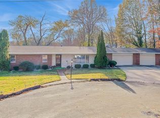 5 Fieldcrest Dr, Collinsville, IL