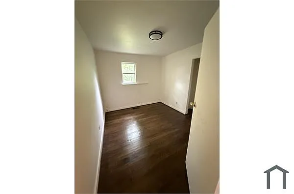 Building Photo - 909 Avenue M