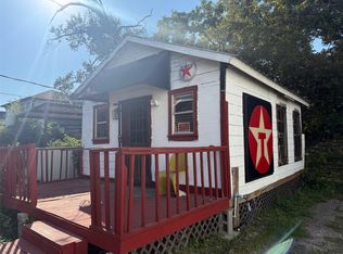 951 Elkhart St, Houston, TX 77091