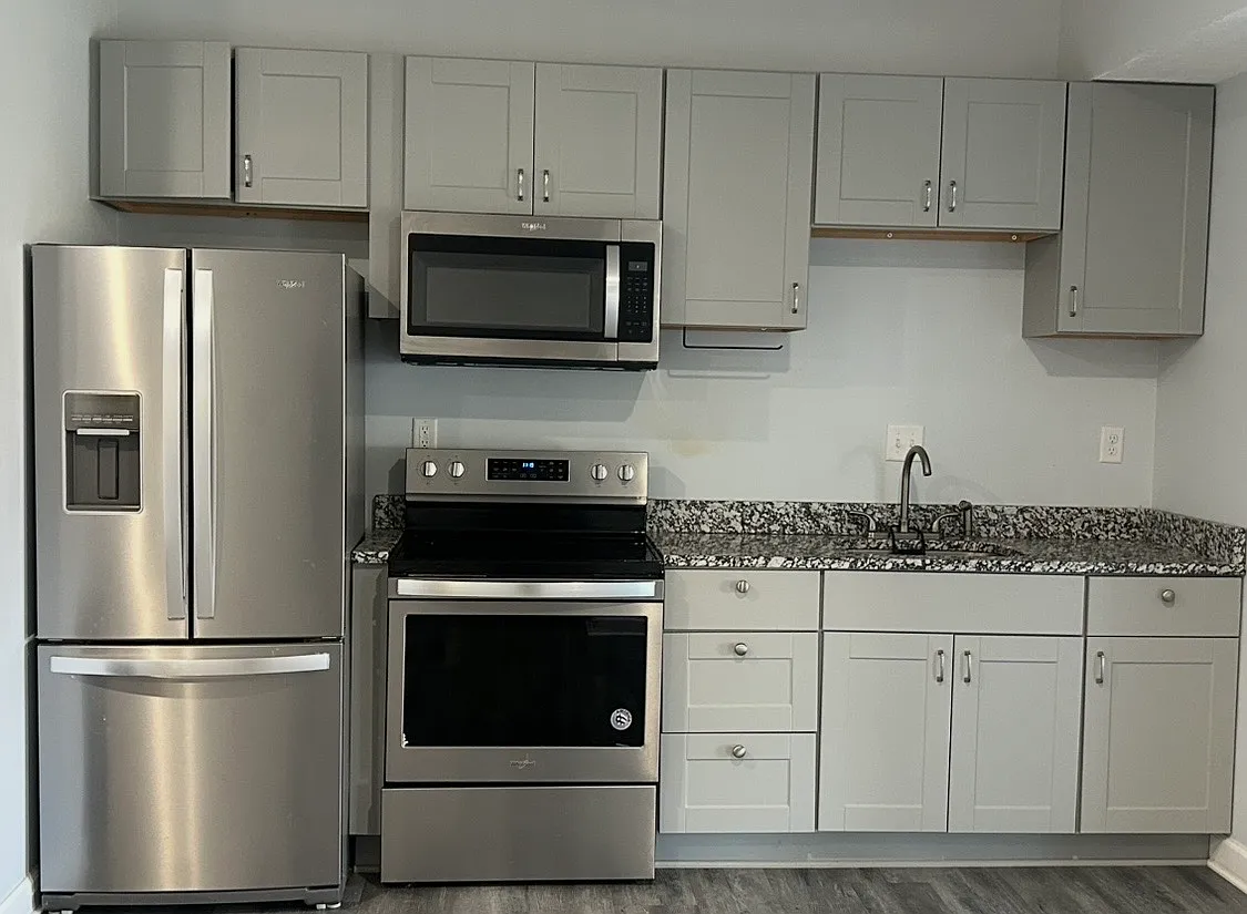 2 bed, 1100 sqft, $1,300 — Photo 3