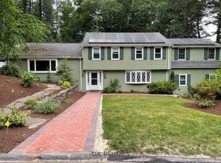 26 Robin Wood Rd, Concord, MA 01742
