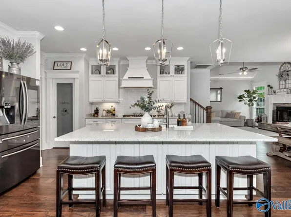 4 Sanders Hill Way, Gurley, AL 35748