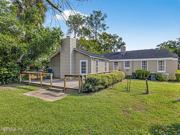 5th image of 1425 PINETREE Road