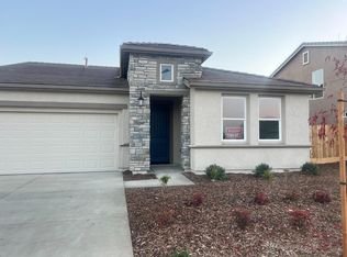 1667 Pajaro Dr, Los Banos, CA 93635