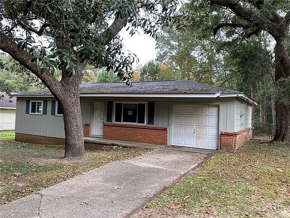 2nd image of 2001 Ostrom Dr