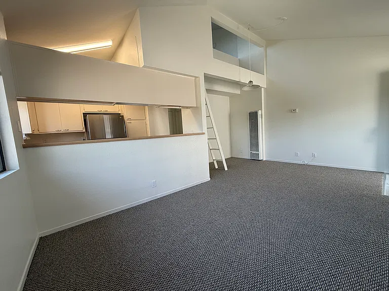 1334 Palm St #10 — Photo 6