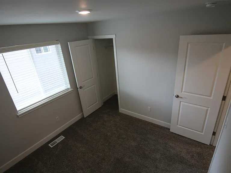 3208 NE 120th Cir — Photo 13
