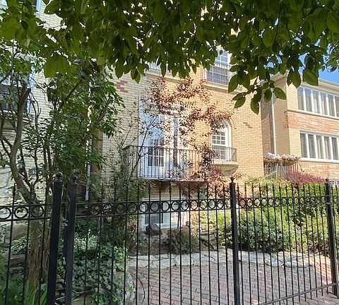 5th image of 6216 N Richmond St