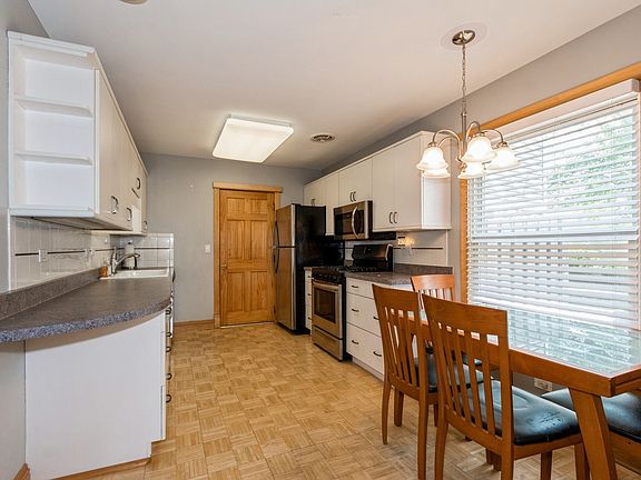 5th image of 1060 N Hampton Hbr W #1060