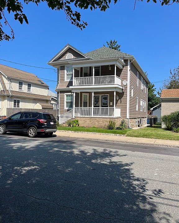 628630 Weetamoe St, Fall River, MA 02720 Zillow