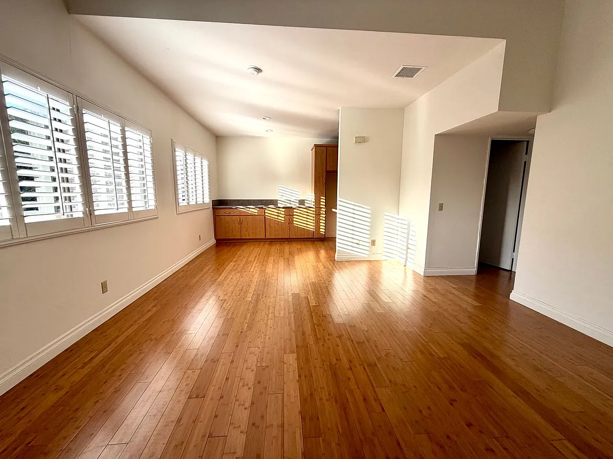 Building Photo - 86 Maegan Pl #10