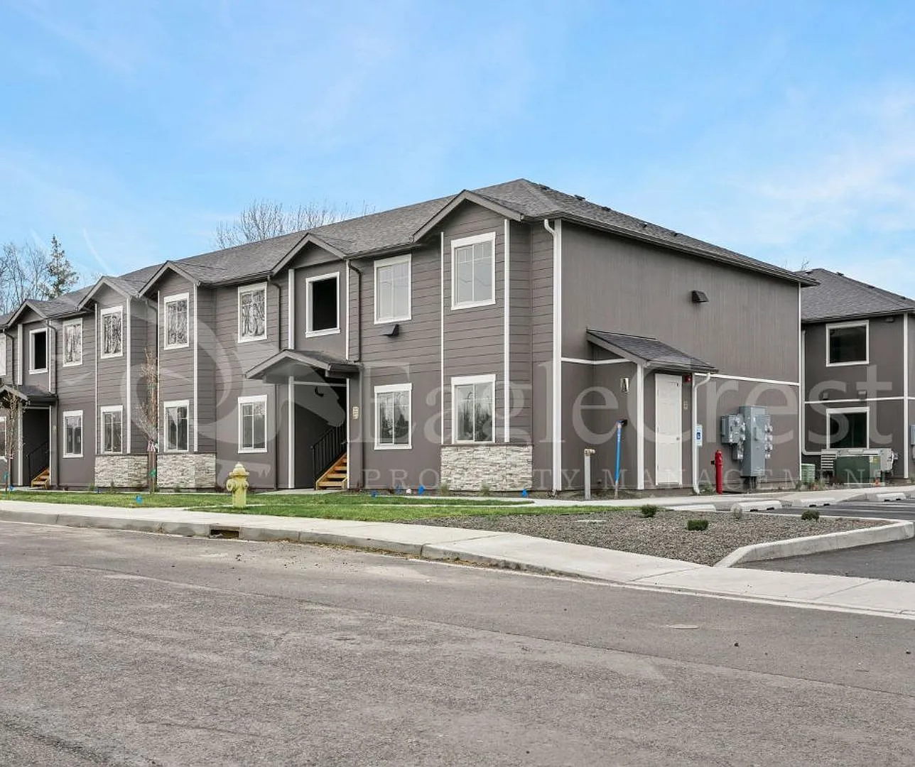 McKenzie Apartments — Photo 3