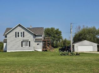 3802 Clover Rd #A, Manitowoc, WI 54220