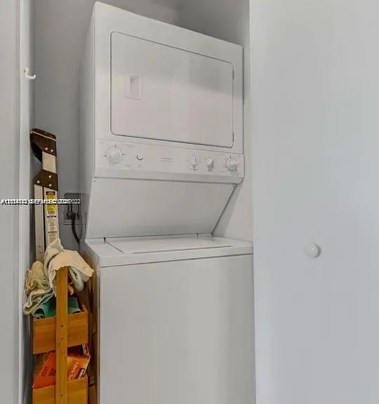 7930 East Dr #707 — Photo 9