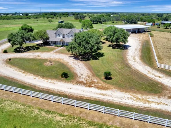 202 Prairie View Rd, Victoria, TX 77904