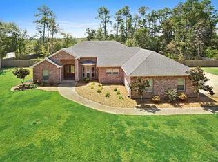 8925 Davis St, Ocean Springs, MS 39564