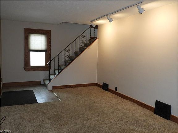 2nd image of 1320 Caryl Dr