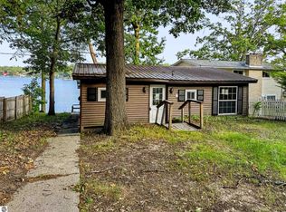 1361 N Crooked Lake Dr, Lake, MI 48632