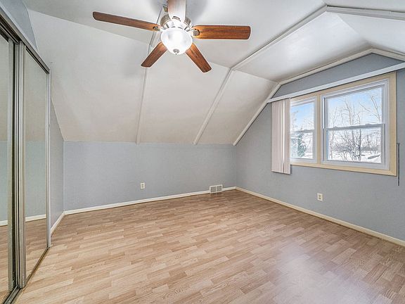 3rd image of 2222 Timberwood Dr SE